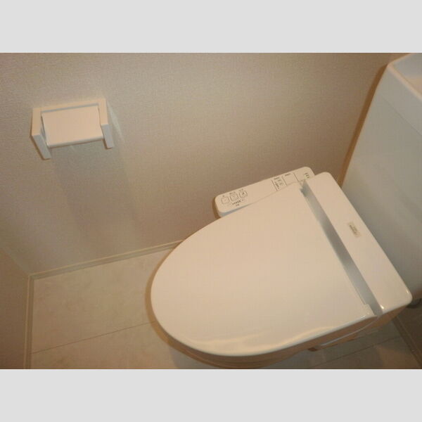 トイレ (温水洗浄暖房便座)