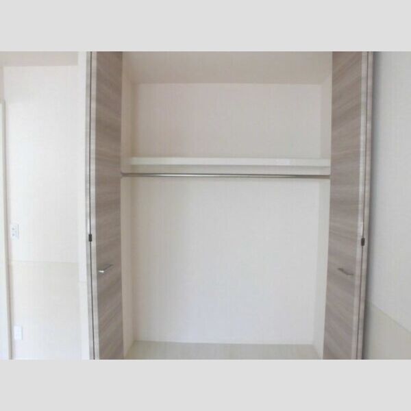 収納 (洋室　クローゼット)