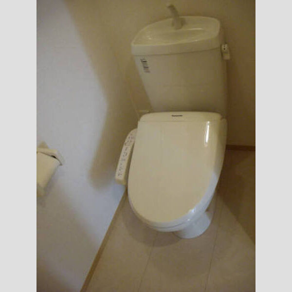 トイレ (温水洗浄暖房便座)