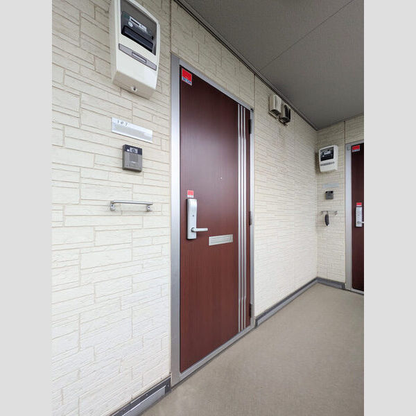 玄関 (玄関ドア)