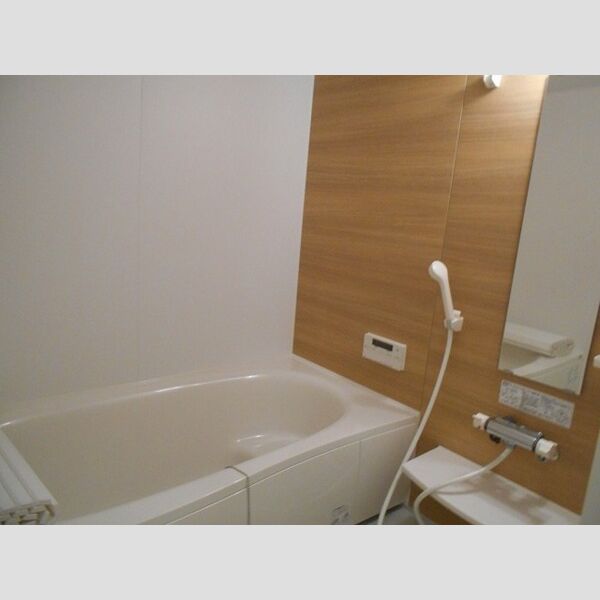 バス (浴室　追い焚き機能付)