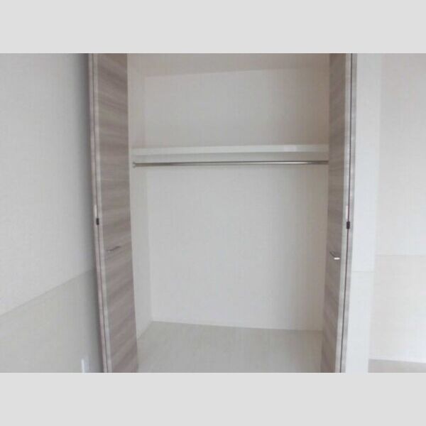 収納 (洋室　クローゼット)