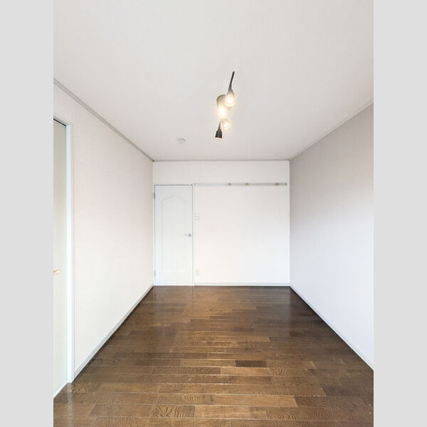 その他 (洋室)