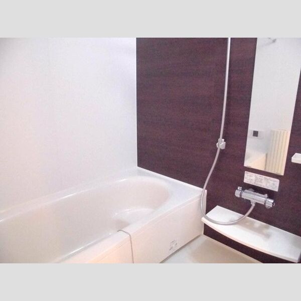 バス (浴室　追い焚き機能付)