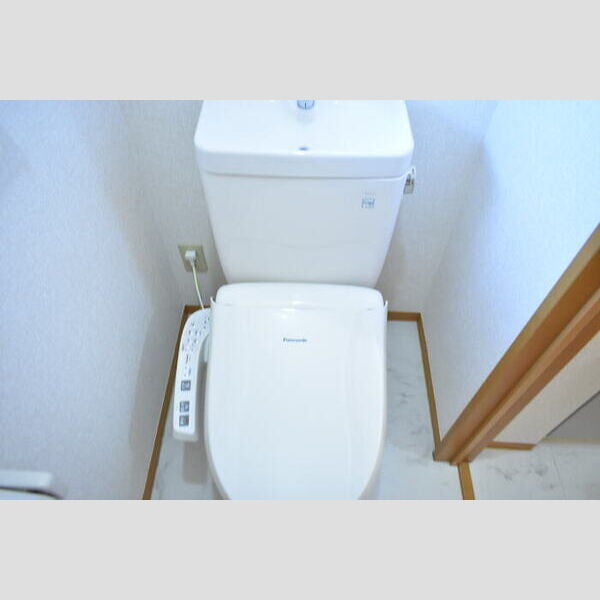 トイレ (温水洗浄暖房便座)