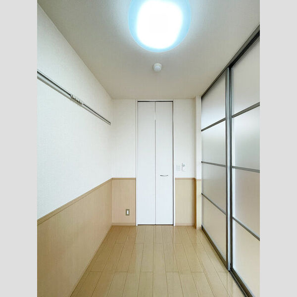 その他 (洋室)