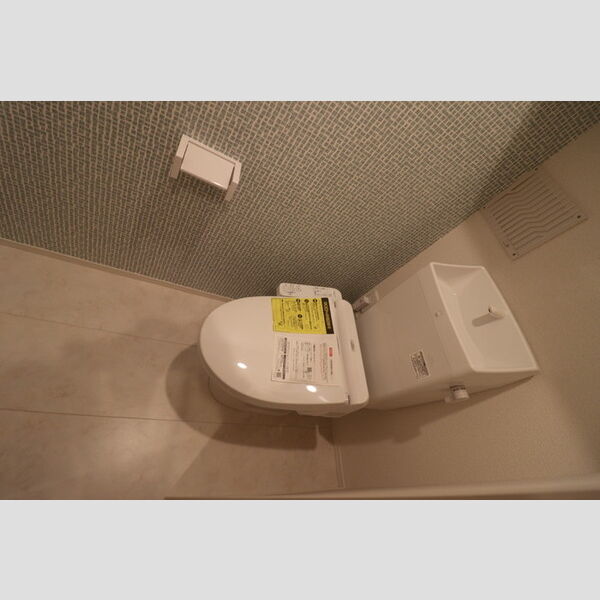 トイレ (温水洗浄暖房便座)