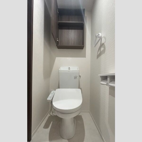 トイレ (温水洗浄暖房便座)