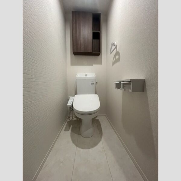 トイレ (温水洗浄暖房便座)