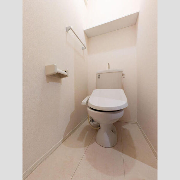 トイレ (温水洗浄暖房便座)