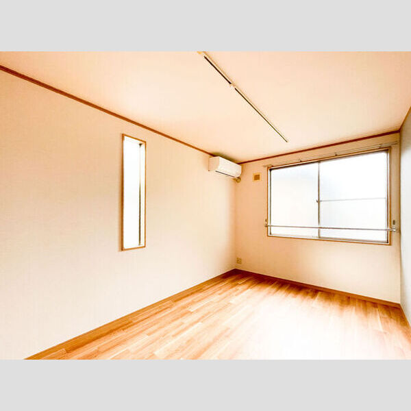 その他 (洋室8帖)