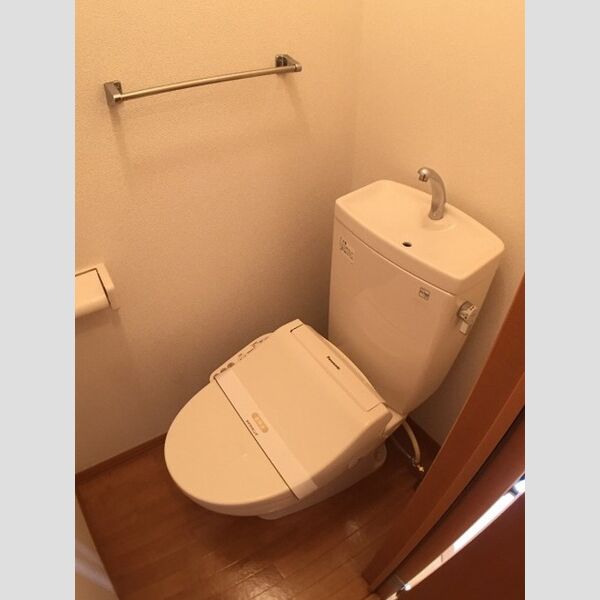 トイレ (温水洗浄暖房便座)