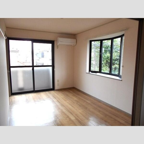 居室・リビング (南洋室6帖)