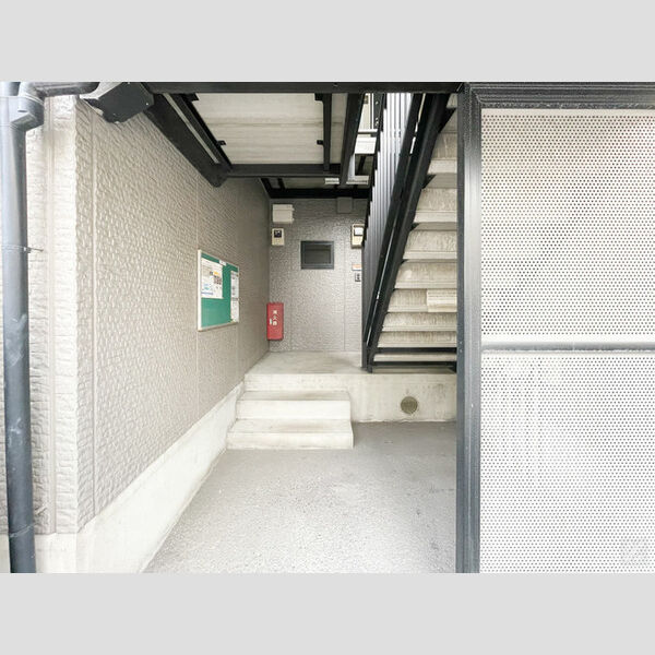 エントランス (エントランス)