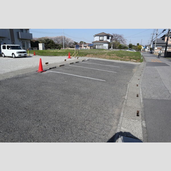駐車場 (駐車場)