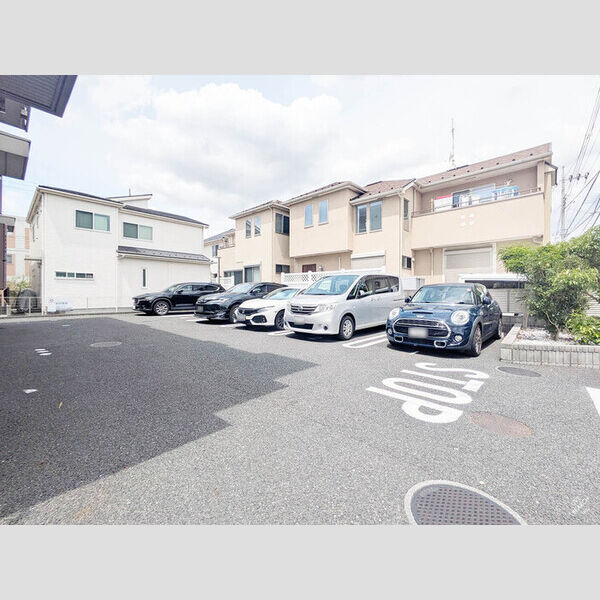 駐車場 (駐車場)