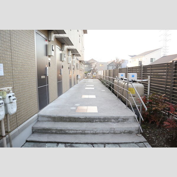 エントランス (アプローチ)