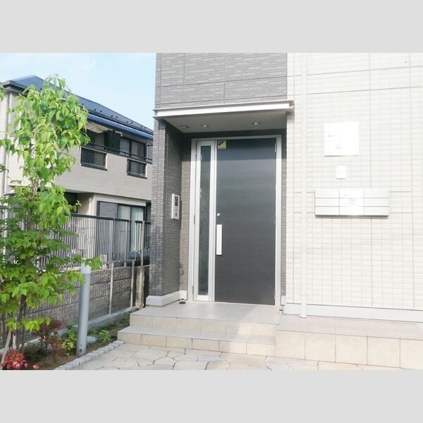 エントランス (エントランス)