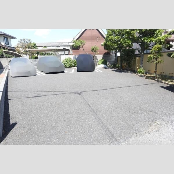 駐車場 (駐車場)