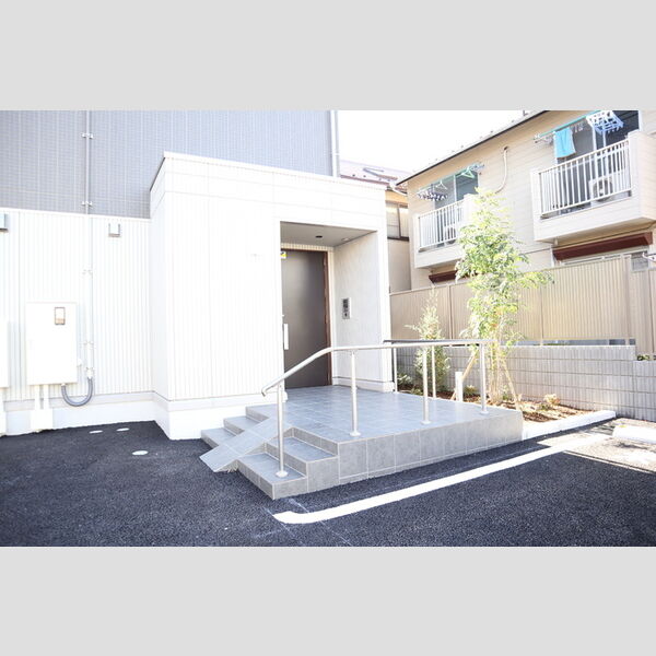 エントランス (エントランス)