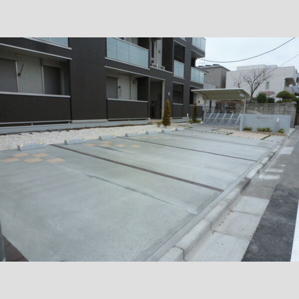 駐車場 (駐車場)