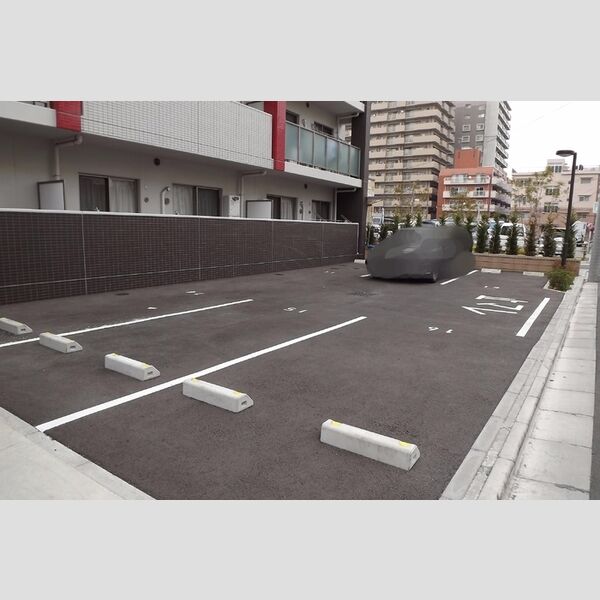 駐車場 (駐車場)