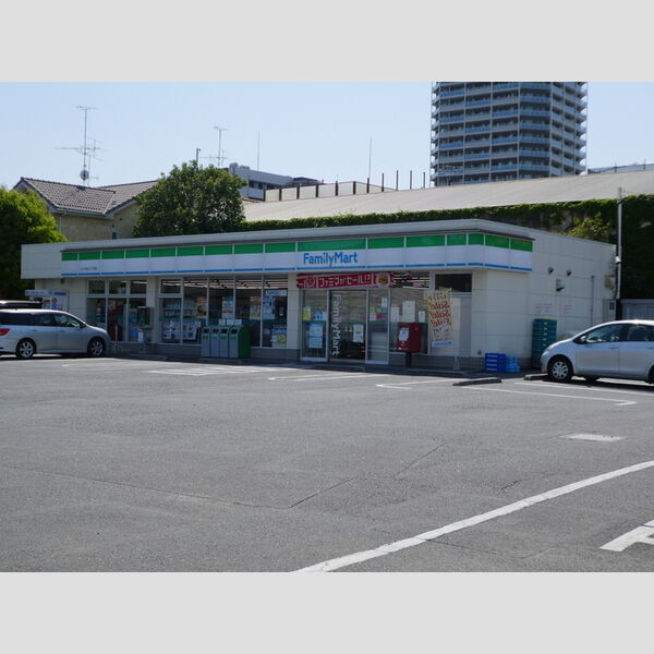 現地周辺 (ファミリーマート辻8丁目店 徒歩7分)
