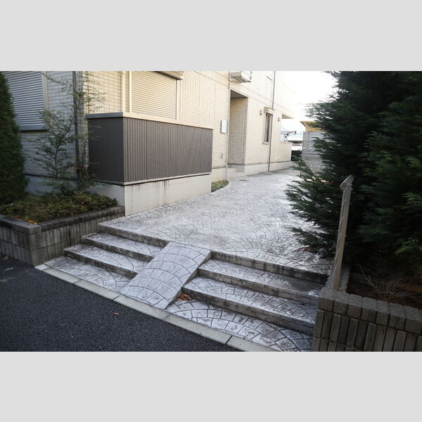 エントランス (アプローチ)