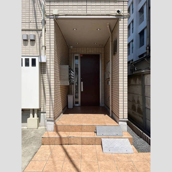エントランス (エントランス)