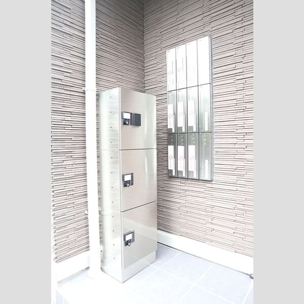 現地周辺 (郵便ポスト&宅配ボックス)