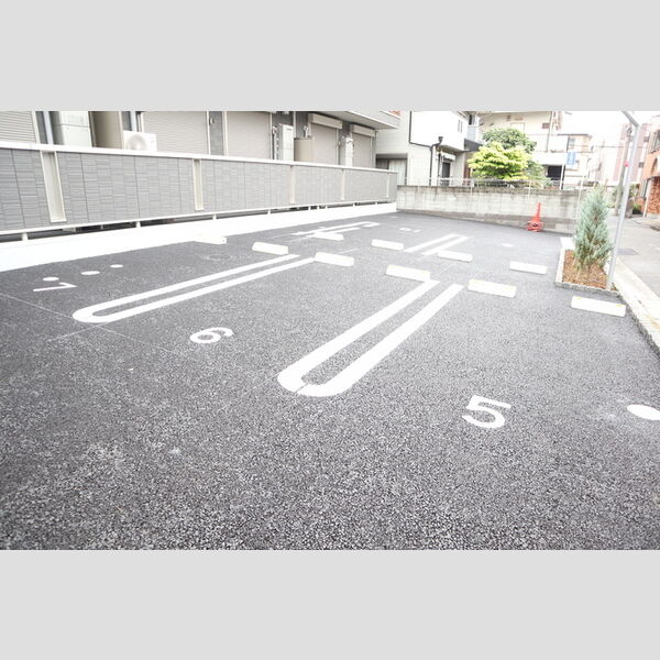 駐車場 (駐車場)