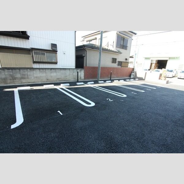 駐車場 (駐車場)