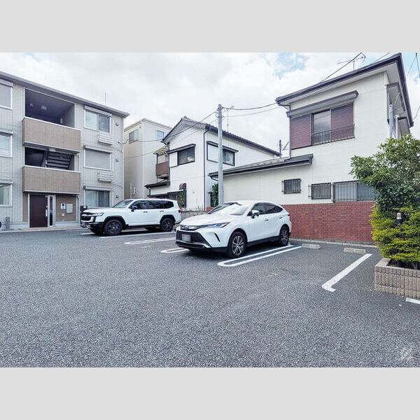 駐車場 (駐車場)