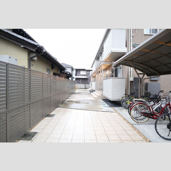 エントランス (エントランス)