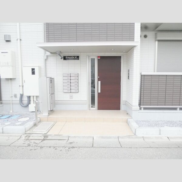 エントランス (エントランス)