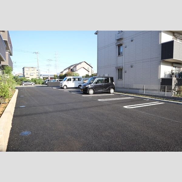 駐車場 (駐車場)