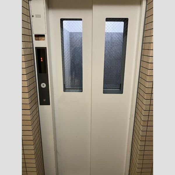 現地周辺 (エレベーター)