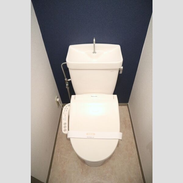 トイレ (温水洗浄便座)