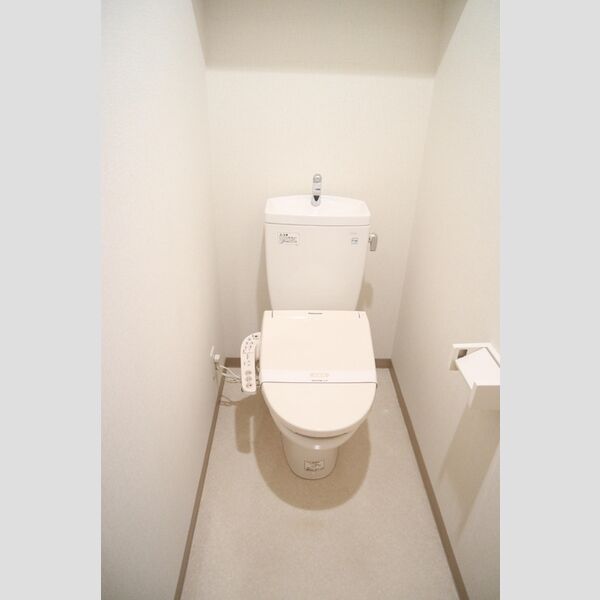 トイレ (温水洗浄便座)
