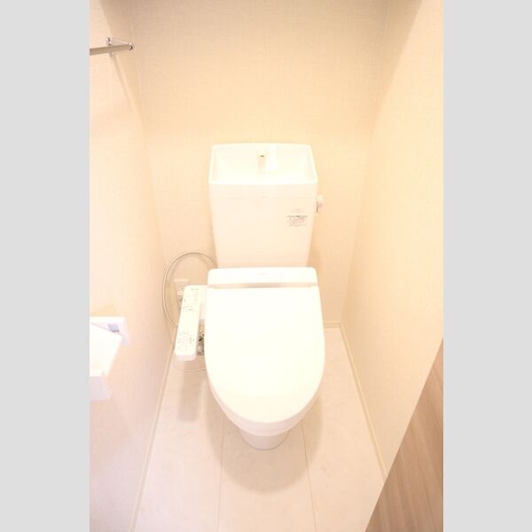 トイレ (温水洗浄便座)