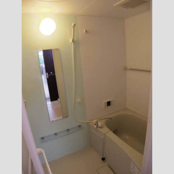 バス (バスルーム303)