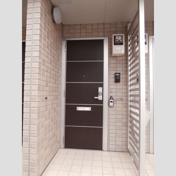 玄関 (玄関スペース)