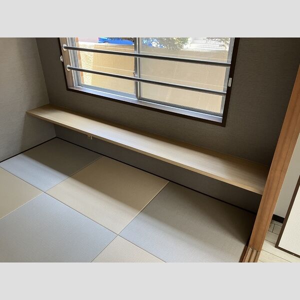 その他 (和室を琉球仕様にリノベーション済み。リノベーション時に作業机も新設しました。子供のお絵かきや勉強にちょうどいいサイズです)