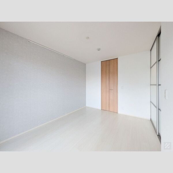 その他 (西側洋室6帖)
