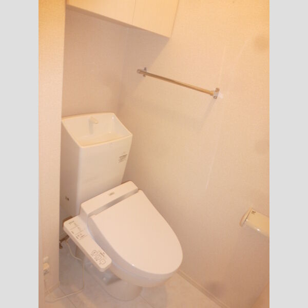 トイレ (温水洗浄暖房便座)