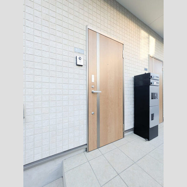 玄関 (玄関ドア)