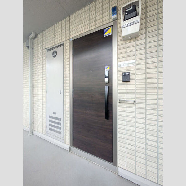 玄関 (玄関ドア)