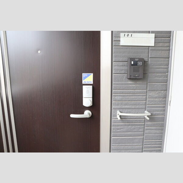 玄関 (玄関ドア)