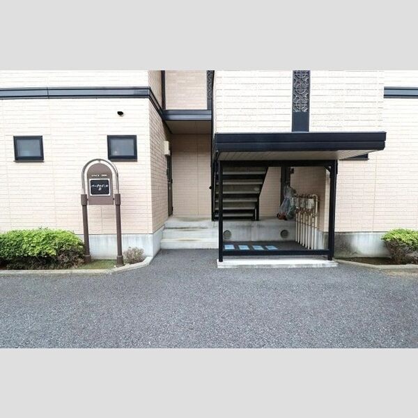 エントランス (エントランス)