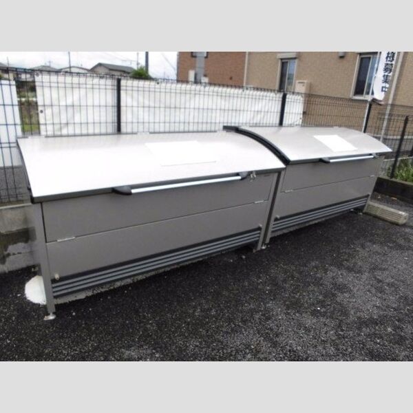 現地周辺 (ゴミ集積場)